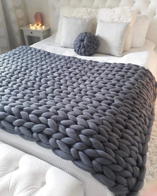 Chunky Knit Hand Woven Throw Blanket for Bed and Couch