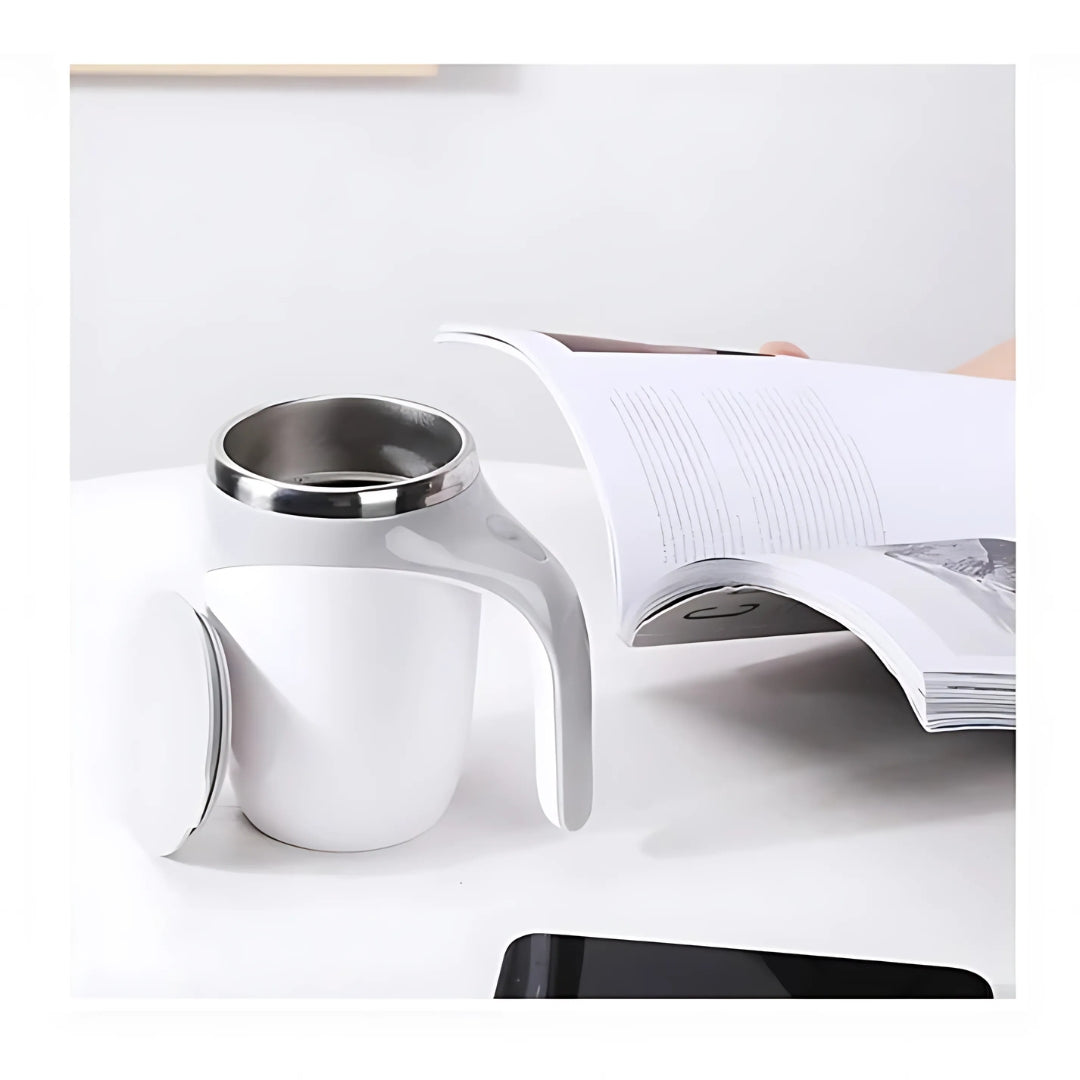 Self stirring mug with lid