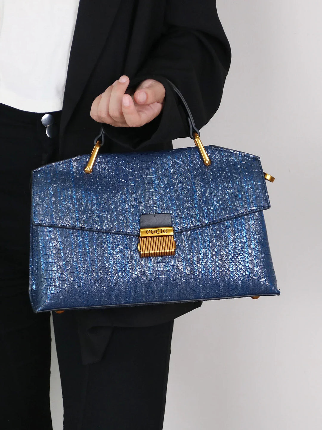 Luxe Snake-Print Leather Shoulder Bag for Work and Everyday Style
