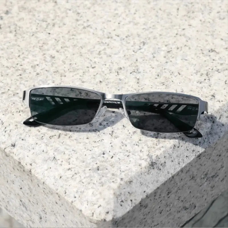 Ultra Light Photochromic Multifocal Reading Glasses for Screen and Daily Wear