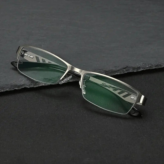 Ultra Light Photochromic Multifocal Reading Glasses for Screen and Daily Wear