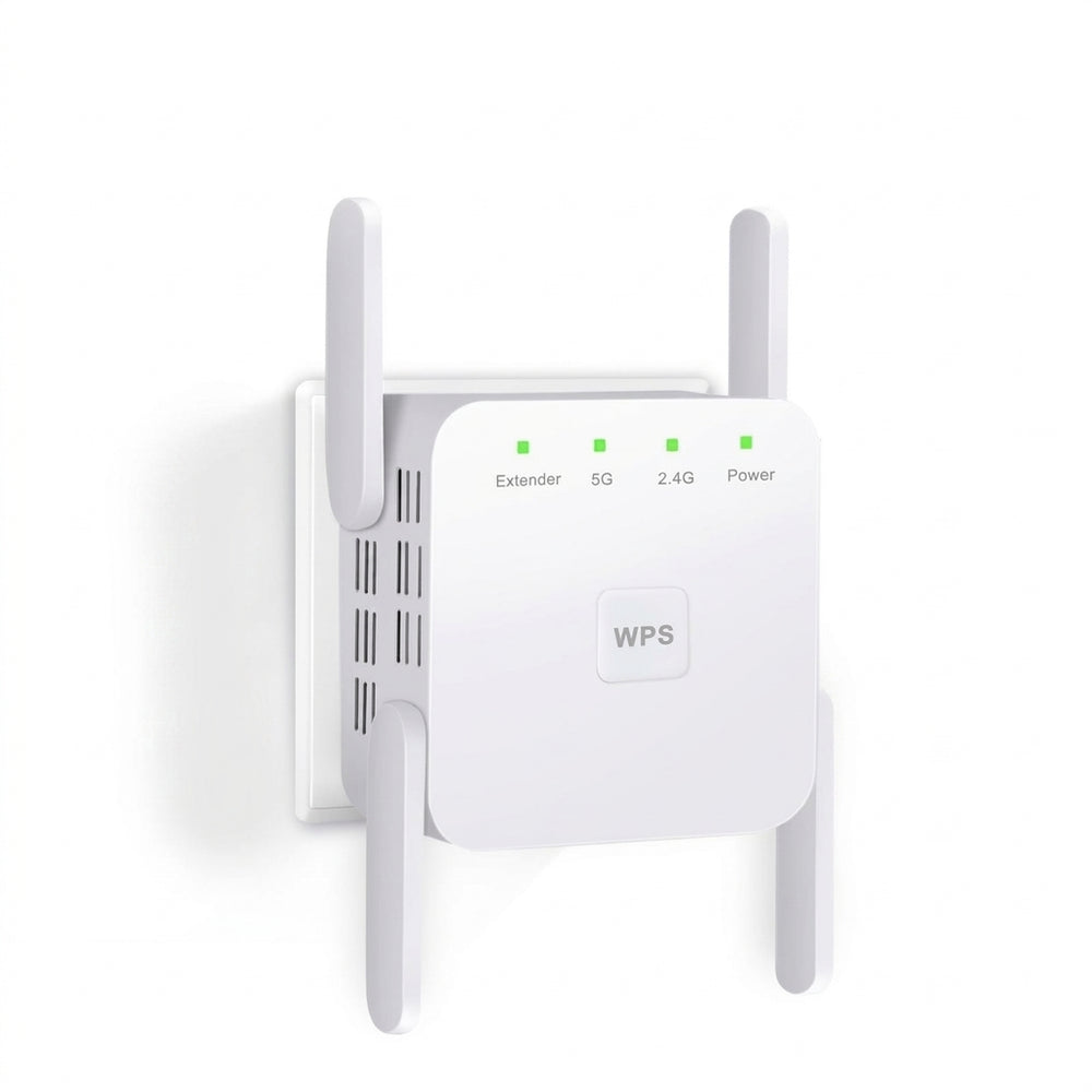 WiFi range extender with four antennas