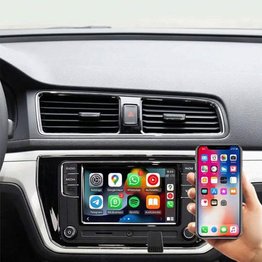 Wireless smartphone projection on car dashboard screen