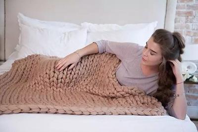 Chunky Knit Hand Woven Throw Blanket for Bed and Couch
