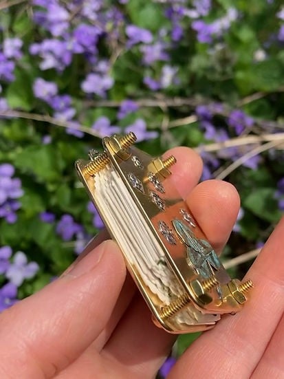 Compact flower press keepsake
