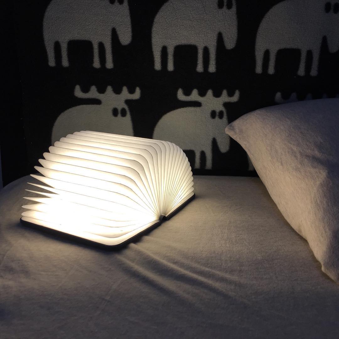 Foldable wooden book lamp night light