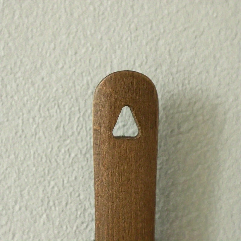 Shoehorn triangle hook