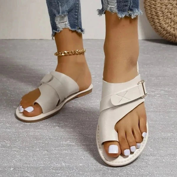 Soft Cushioned Faux Leather Toe-Loop Slide Sandals for Everyday Summer Comfort
