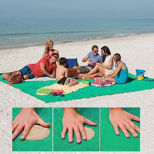 Green sand-free blanket with family at the beach