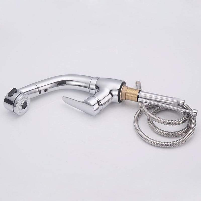 Pull-out sprayer hose detail